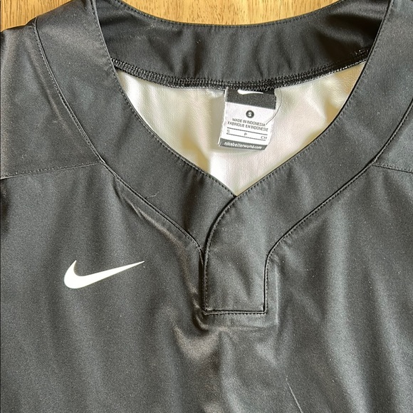 Nike Jacket - Picture 2 of 6